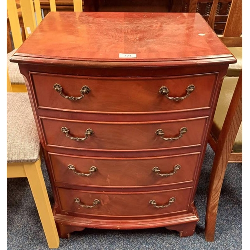 121 - 20TH CENTURY MAHOGANY CHEST OF 4 DRAWERS ON BRACKET SUPPORTS, 72CM TALL X 52CM WIDE