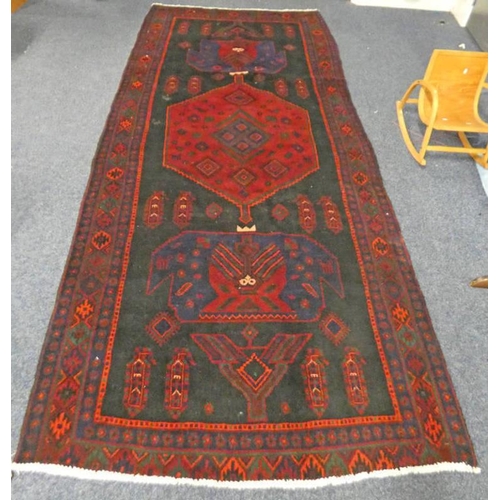 1516 - DEEP GROUND PERSIAN HAMIDUN VILLAGE RUG, CENTRAL MEDALLION DESIGN, WITH HINTS OF RED  - 329 X 140 CM