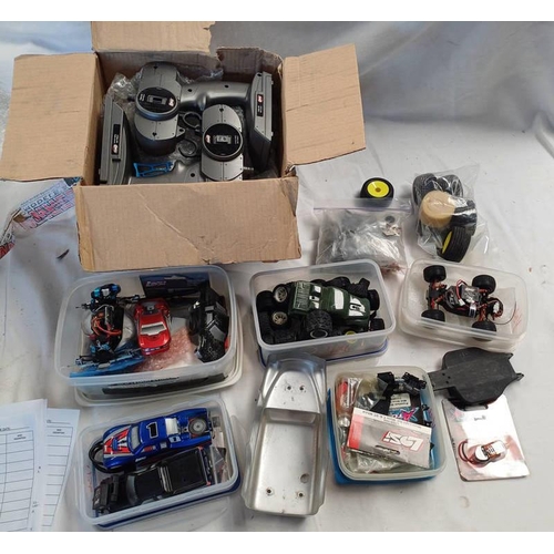 2470 - TEAM LOSI 1:24 SILVER TRUCK TOGETHER WITH 4 X 1:36 SCALE MICRO T TRUCKS FOR SPARES OR REPAIRS