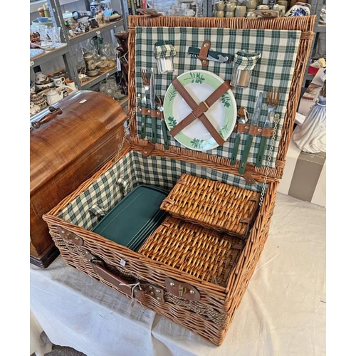 3226 - BASKET WORK PICNIC HAMPER WITH FITTED INTERIOR