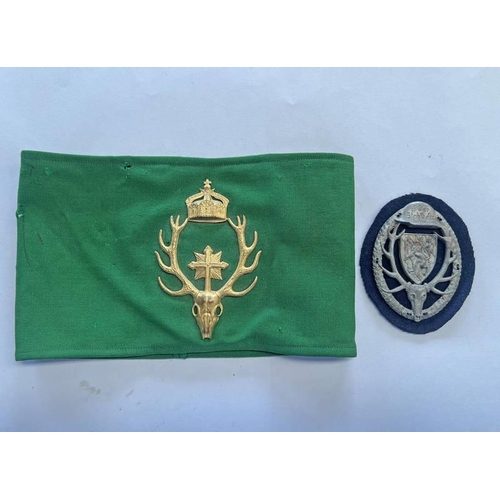 1136 - WW2 STYLE GERMAN DE STAHLHELM HUNTING ASSOCIATION BADGE AND ARM BAND  -2-