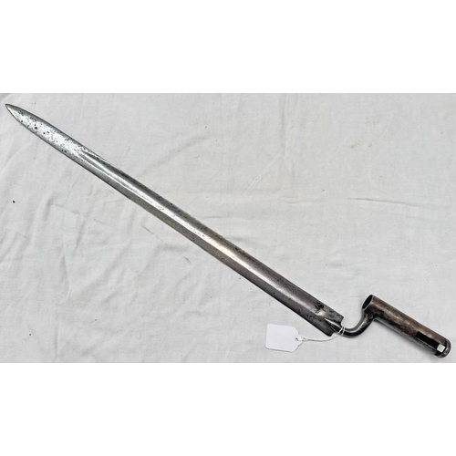 1155 - AUSTRIAN MADE 1842 SWORD BAYONET WITH 59 CM LONG BLADE WITH FULLER, 71.5 CM LONG OVERALL.