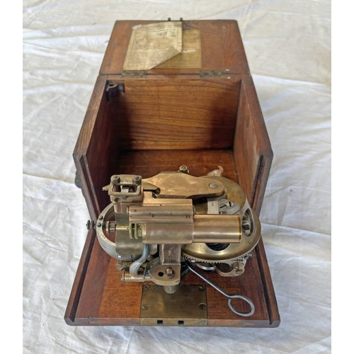 1157 - GYROSCOPE NO 926 BY W & CO. IN ITS WOODEN CASE WITH LABEL TO INTERIOR, TESTED 1918