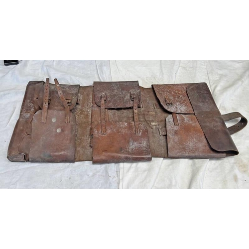 1390 - WW1 PERIOD LEATHER ROLL OUT TOOL ROLL / CASE, FAINT WRITING IN INK TO BODY (AF)