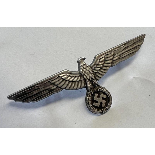 1433 - WW2 STYLE GERMAN BREAST EAGLE MARKED WITH 'A' TO REAR, 9CM ACROSS