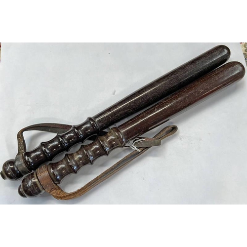 1505 - 2 POLICE CONSTABLES TRUNCHEONS 39CM LONG -2-