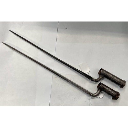 1532 - 2 SOCKET BAYONET, 38CM & 40CM LONG BLADES (AF)