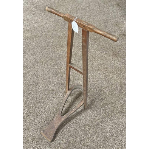 1644 - 19TH CENTURY BOOT PULLER WITH FOLD DOWN SECTION