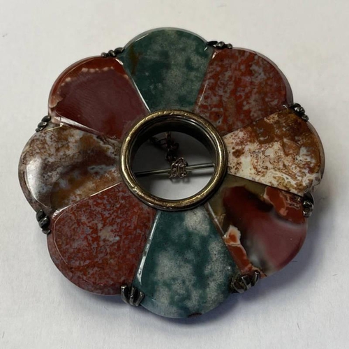 172 - 19TH CENTURY SCOTTISH WHITE METAL MOUNTED POLISHED AGATE SECTIONED BROOCH - 5.8CM DIAMETER