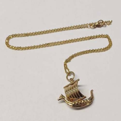 180 - 9CT GOLD VIKING LONG BOAT ON 9CT GOLD CHAIN - 6.7G, CHAIN 46CM LONG