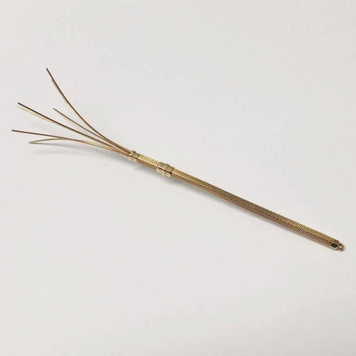 227 - 9CT GOLD SWIZZLE STICK - 4.9G