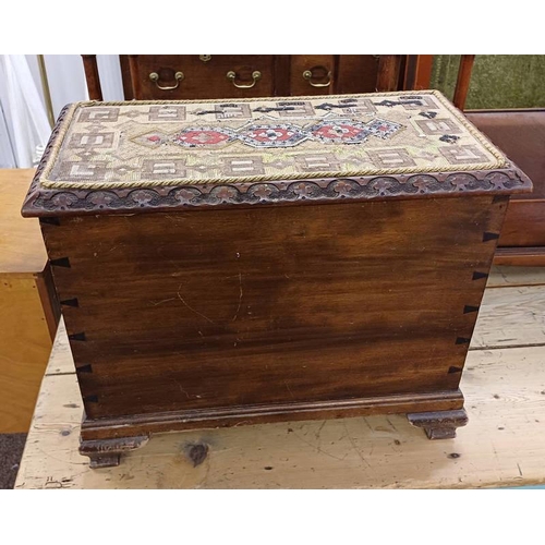 5286 - 19TH CENTURY MAHOGANY BOX WITH LIFT-UP TOP WITH VICTORIAN GLASS BEAD TAPESTRY TOP. 43 CM TALL X 54 C... 