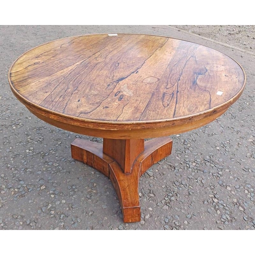 5364 - 19TH CENTURY ROSEWOOD CIRCULAR LOW TABLE ON CENTRE PEDESTAL WITH 3 SPREADING SUPPORTS, DIAMETER 70CM