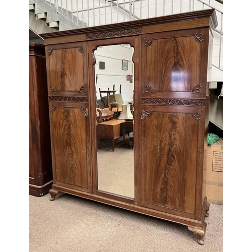 5486 - EARLY 20TH CENTURY MAHOGANY MIRROR DOOR WARDROBE WITH 2 PANELLED DOORS & MIRROR DOOR ON PLINTH BASE ... 