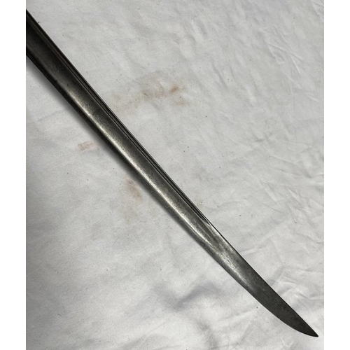 1095 - FRENCH OFFICERS SWORD WITH 97CM LONG BLADE MARKED TO SPINE WITH ITS BRASS HILT