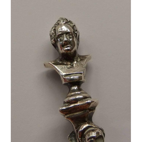 52 - SILVER HANDLED DESK SEAL IN THE FORM OF A BUST ON A PEDESTAL (POSSIBLY BEETHOVEN) BY B MULLER & SON ... 