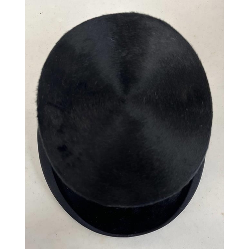 1373 - TRESS & CO. LONDON, W J MILNE ABERDEEN TOP HAT (15CM EAR TO EAR & 19CM FRONT TO BACK) WITH LEATHER C... 