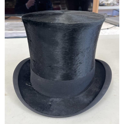 1373 - TRESS & CO. LONDON, W J MILNE ABERDEEN TOP HAT (15CM EAR TO EAR & 19CM FRONT TO BACK) WITH LEATHER C... 