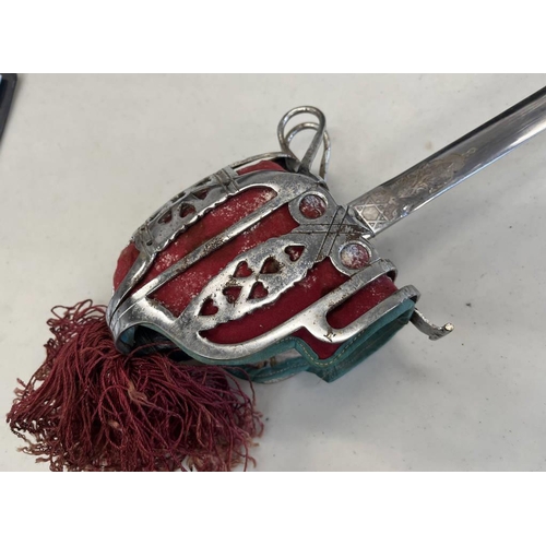 1474 - SCOTTISH BASKET HILTED SWORD WITH 79.5 CM LONG BLADE WITH FULLERS AND ETCHING TO INCLUDE CROWNED VR ... 