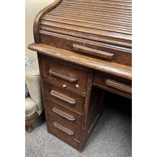 5223 - EARLY 20TH CENTURY OAK ROLL-TOP DESK WITH 9 DRAWERS