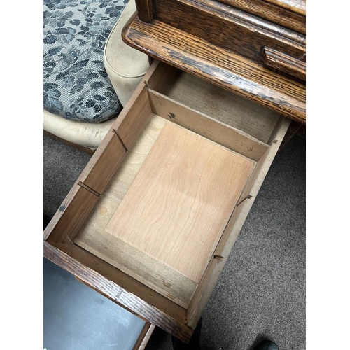 5223 - EARLY 20TH CENTURY OAK ROLL-TOP DESK WITH 9 DRAWERS