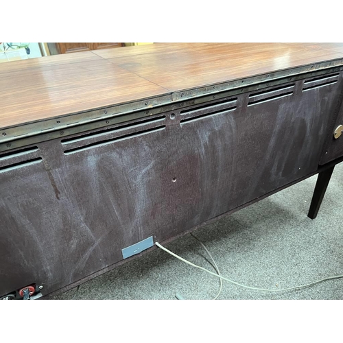 5420 - ROSEWOOD CASED BANG & OLUFSEN BEOMASTER 1200 RADIOGRAM.  1576 CM LONG