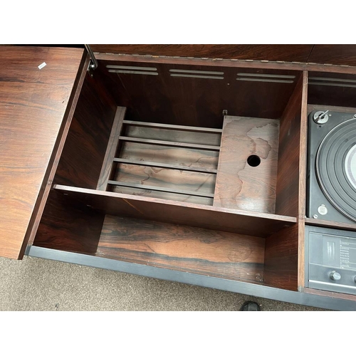 5420 - ROSEWOOD CASED BANG & OLUFSEN BEOMASTER 1200 RADIOGRAM.  1576 CM LONG