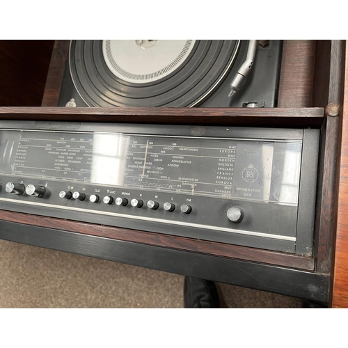 5420 - ROSEWOOD CASED BANG & OLUFSEN BEOMASTER 1200 RADIOGRAM.  1576 CM LONG