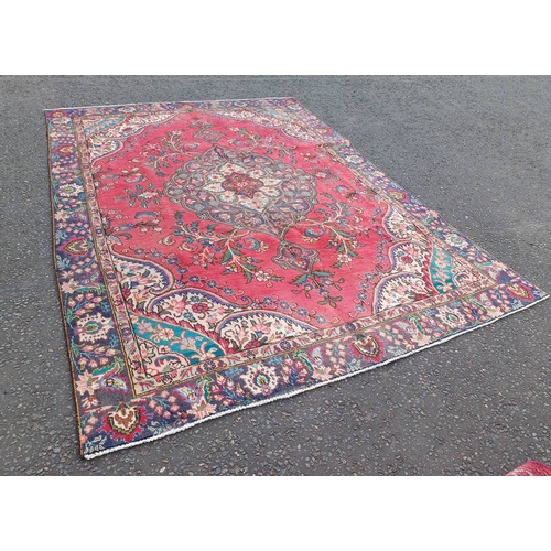 1476 - RED GROUND PERSIAN TREES MULTICOLOURED CARPET WITH A MEDALLION DESIGN 230 X 315CM