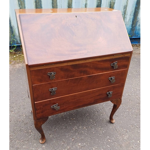 246 - 20TH CENTURY MAHOGANY BUREAU WITH FALL FRONT OVER 3 DRAWERS ON QUEEN ANNE SUPPORTS.  100 CM TALL X 7... 