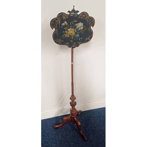 352 - 19TH CENTURY ROSEWOOD POLE SCREEN WITH BLACK LACQUER SCREEN WITH PAINTED FLORAL DECORATION