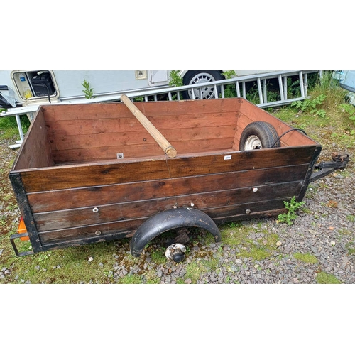 6011 - WOODEN TRAILER 45CM TALL X 152CM LONG X 91CM WIDE