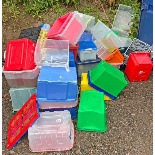 6014 - VERY GOOD SELECTION OF PLASTIC BOXES - SOME WITH LIDS