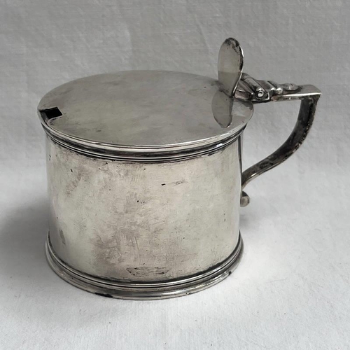 16 - WILLIAM IV SILVER DRUM MUSTARD POT WITH GLASS LINER BY EDWARD, ED JR, JOHN & WILLIAM BARNARD, LONDON... 