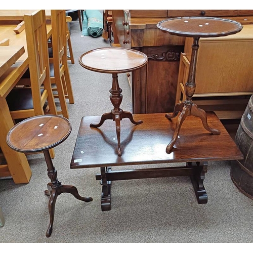 137 - OAK RECTANGULAR COFFEE TABLE & 3 MAHOGANY OCCASIONAL TABLES