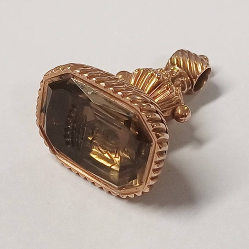 119 - 19TH CENTURY GOLD SMOKEY QUARTZ INTAGLIO SEAL FOB - 16.8G