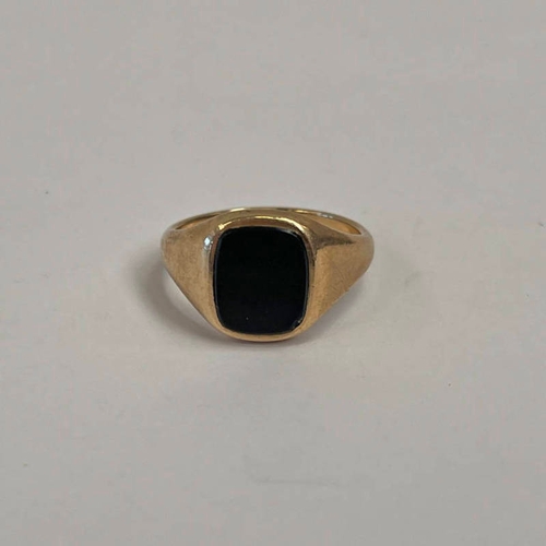 247 - 9CT GOLD SIGNET RING - 6.4 G, RING SIZE U