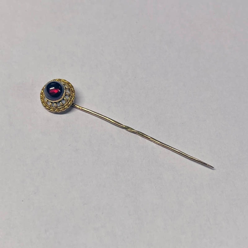 281 - 19TH CENTURY GOLD & ENAMEL GARNET CABOCHON STICK PIN - 1.7G