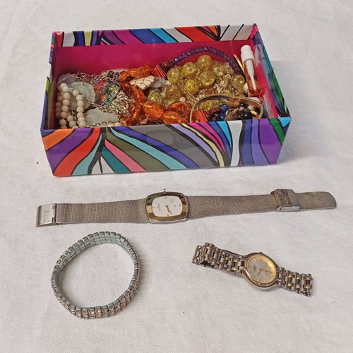 282 - SELECTION OF VARIOUS COSTUME JEWELLERY ETC. INCLUDING LADIES WRISTWATCHES, FACETED AMETHYST BEAD NEC... 