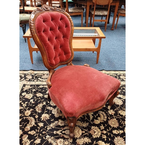 5011 - 19TH CENTURY CARVED WALNUT FRAMED BUTTON BACK LADIES CHAIR ON CABRIOLE SUPPORTS