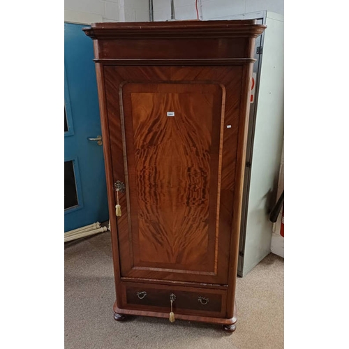 5062 - 19TH CENTURY MAHOGANY SINGLE DOOR WARDROBE WITH SINGLE DRAWER TO BASE. 187 CM TALL X 89 CM WIDE