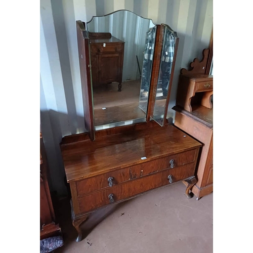 5169 - WALNUT DRESSING CHEST WITH MIRRORS OVER 2 DRAWERS ON SHORT QUEEN ANNE SUPPORTS, 107CM WIDE