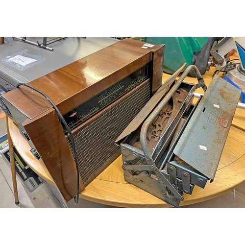 6044 - KOLSTER-BRANDES LIMITED RADIO AND A TOOL BOX WITH CONTENTS OF VARIOUS TOOLS