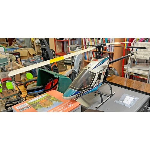 6046 - KYOSHO CONCEPT 30 SX MODEL HELICOPTER