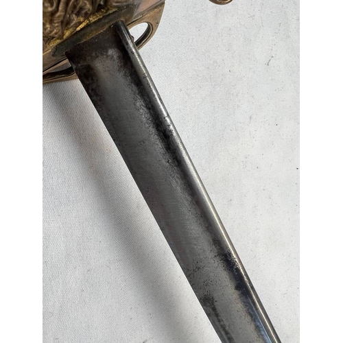 1114 - VICTORIAN 1822 PATTERN INFANTRY OFFICERS SWORD WITH PLAIN 78.5CM LONG PIPE BACK BLADE, GILT BRASS GO... 