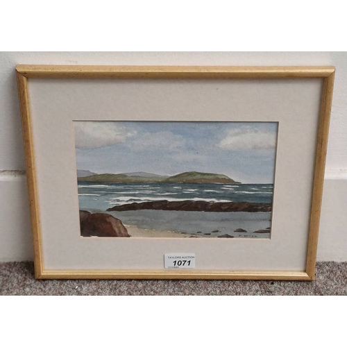 1071 - MARGARET MCKEE 'NORTH DONEGAL BEACH' SIGNED GILT FRAMED WATERCOLOUR 16 CM X 23 CM