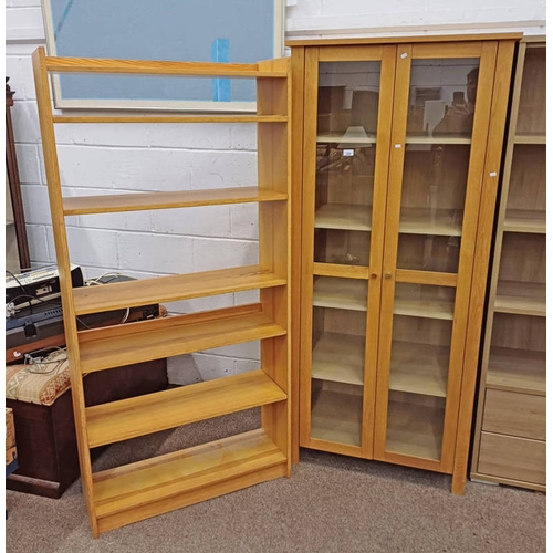 288 - OAK DISPLAY CABINET WITH 2 GLAZED PANEL DOORS & PINE OPEN BOOKCASE, TALLEST 181CM