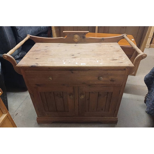 322 - PINE WASHSTAND WITH SINGLE DRAWER OVER 2 PANEL DOORS, 91CM TALL X 110CM WIDE