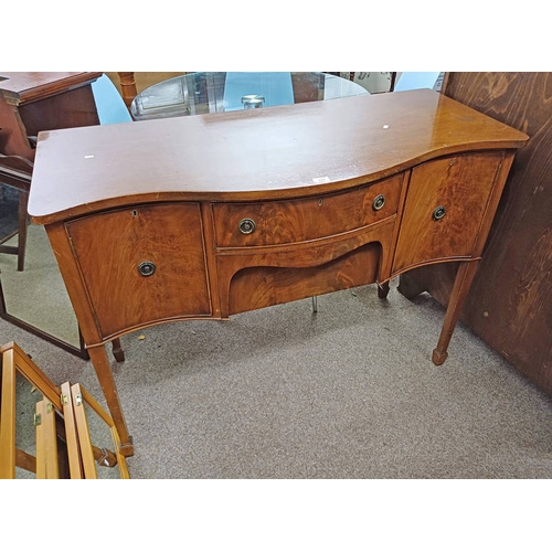 325 - MAHOGANY SIDEBOARD WITH SERPENTINE FRONT & 2 CENTRALLY SET DRAWERS FLANKED BY 2 PANEL DOORS ON SQUAR... 