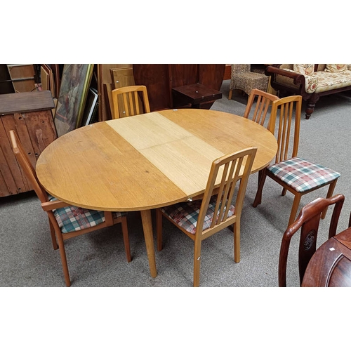 346 - TEAK EXTENDING DINING TABLE WITH FOLD-OUT LEAF & SET OF 5 DINING CHAIRS INCLUDING 2 ARMCHAIRS